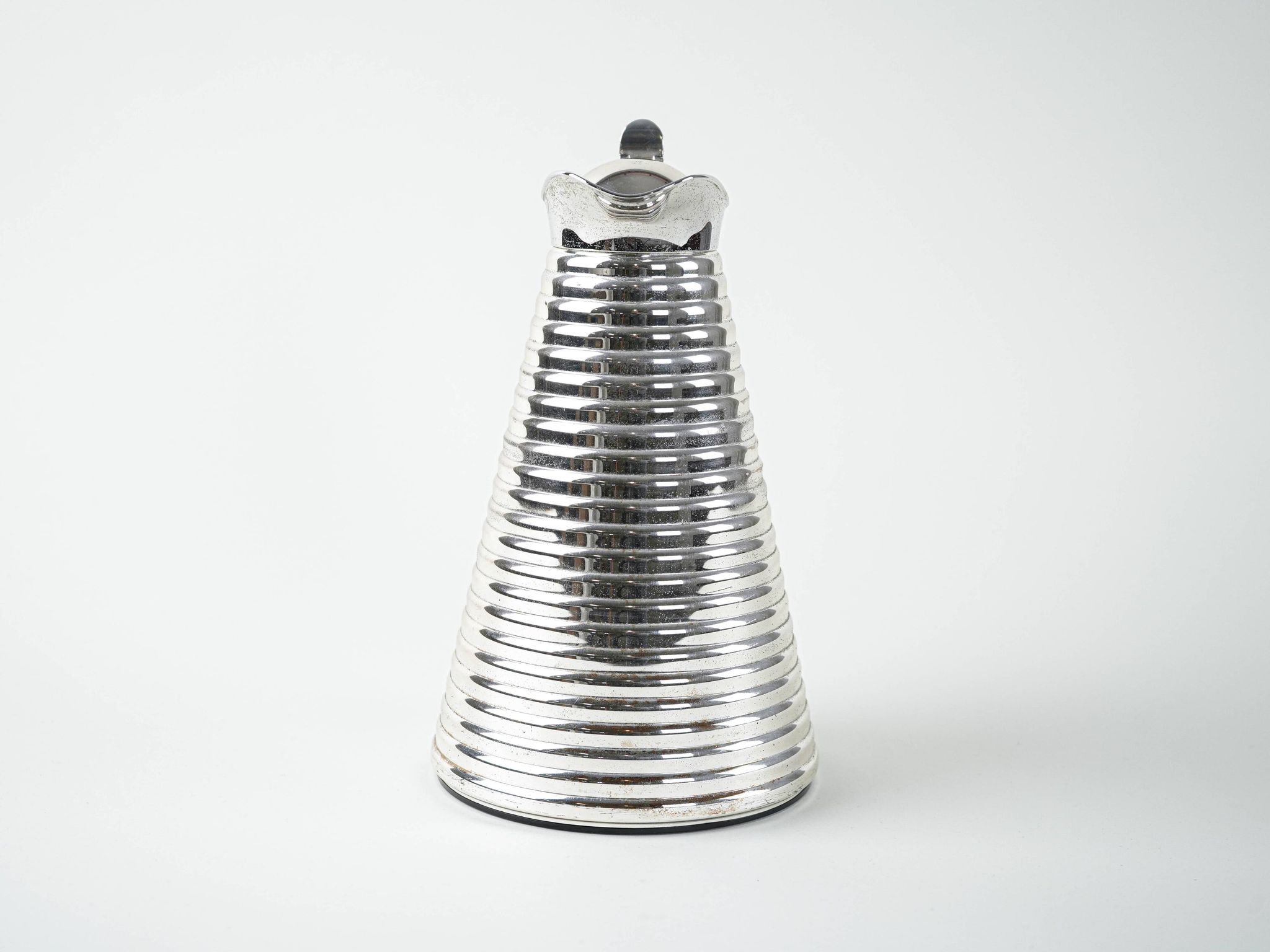 Alfi thermal carafe in ribbed silver metal with wooden handle, Germany