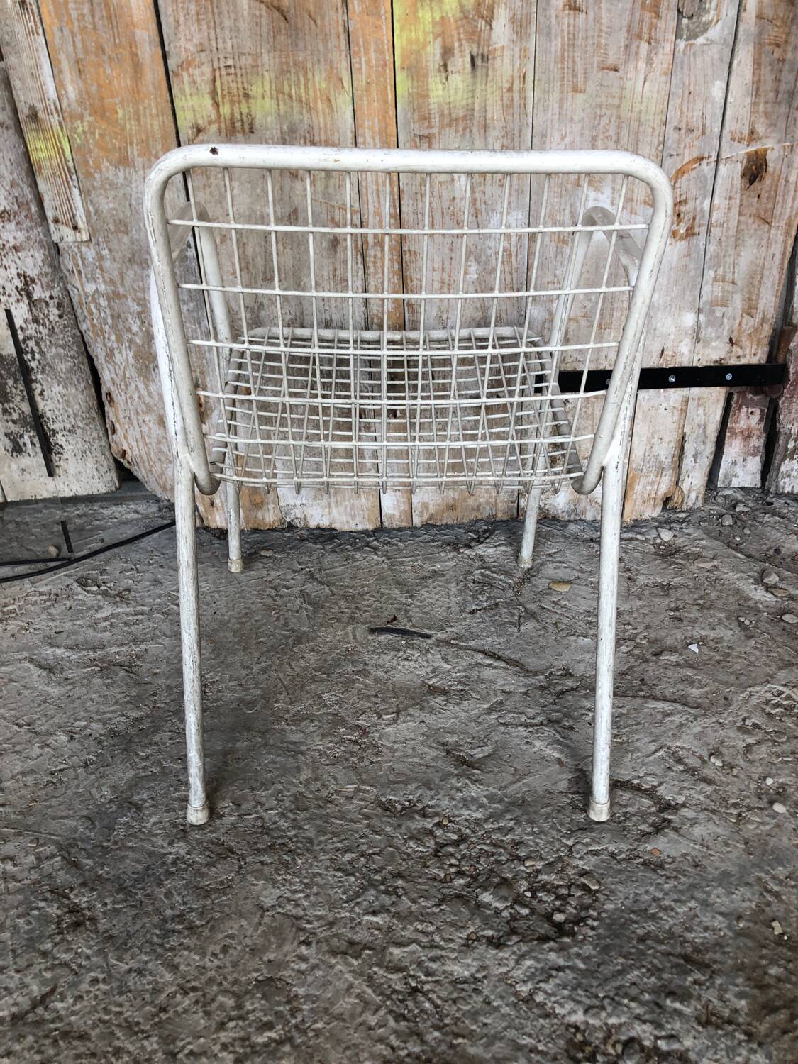 Ancien fauteuil emu rio metal blanc vintage