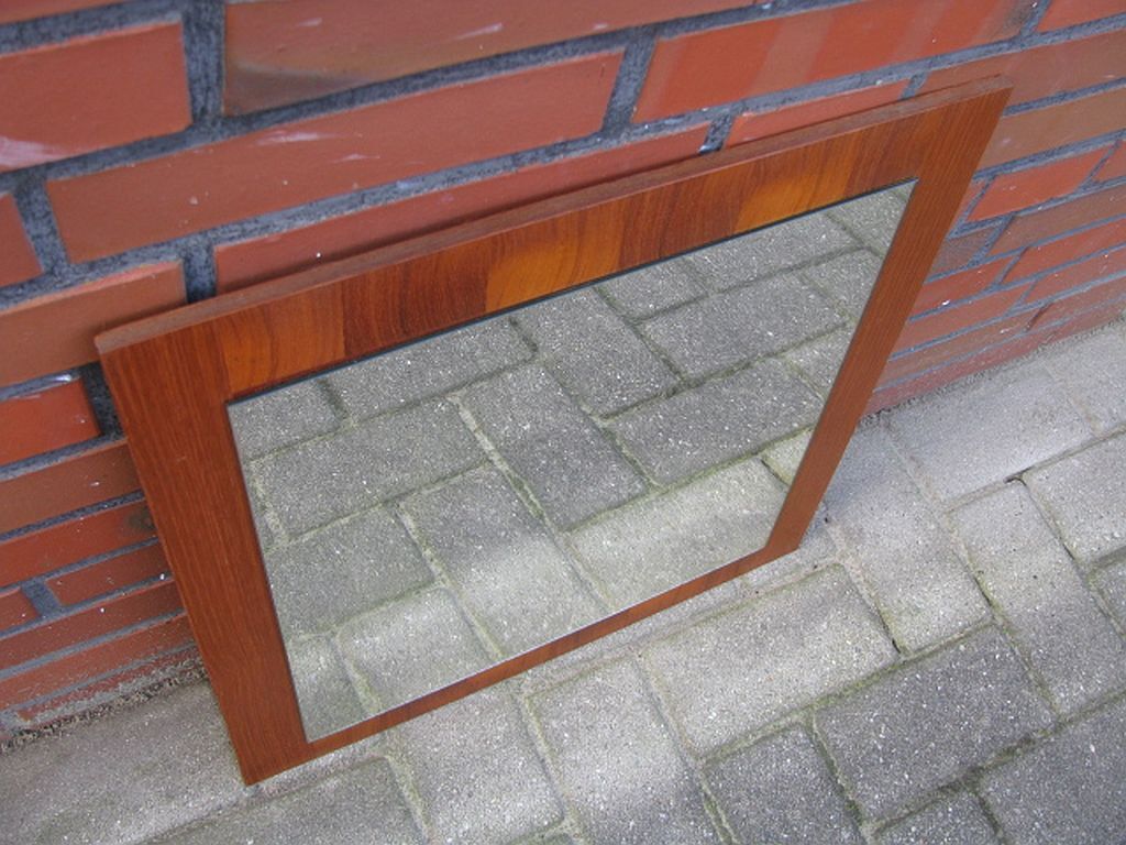 Miroir vintage en teck Danemark 1970 - 49x49cm
