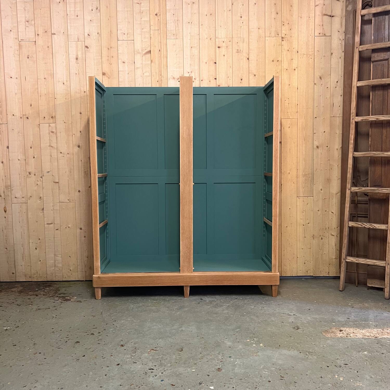 Vintage oak display case, removable