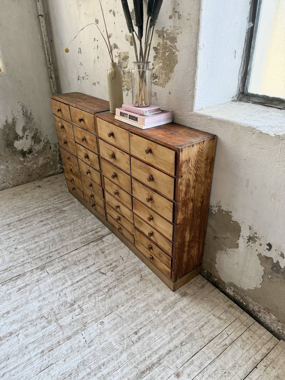 Trade furniture