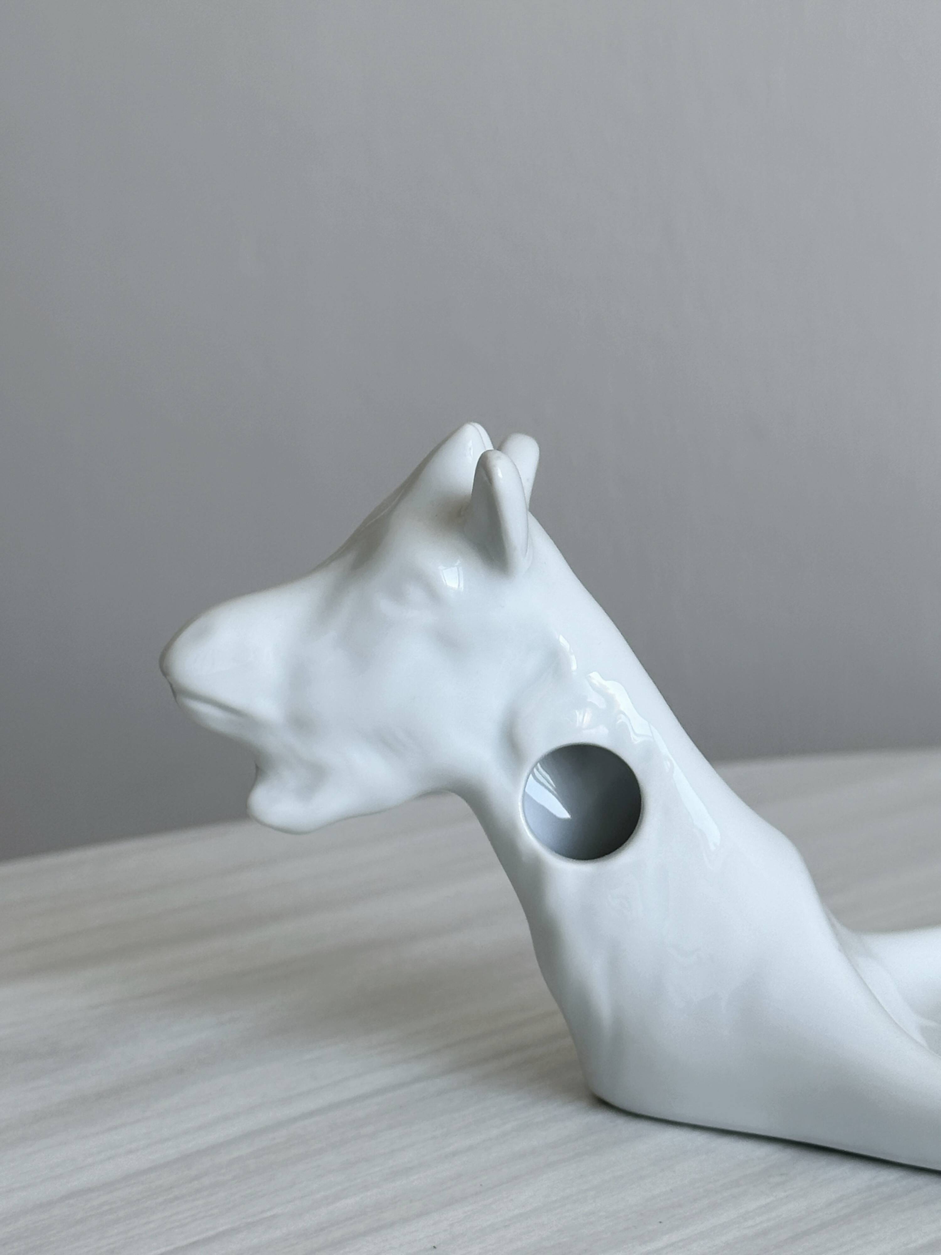 Porcelain cheese dish