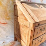 Secrétaire classique vintage bois décapé