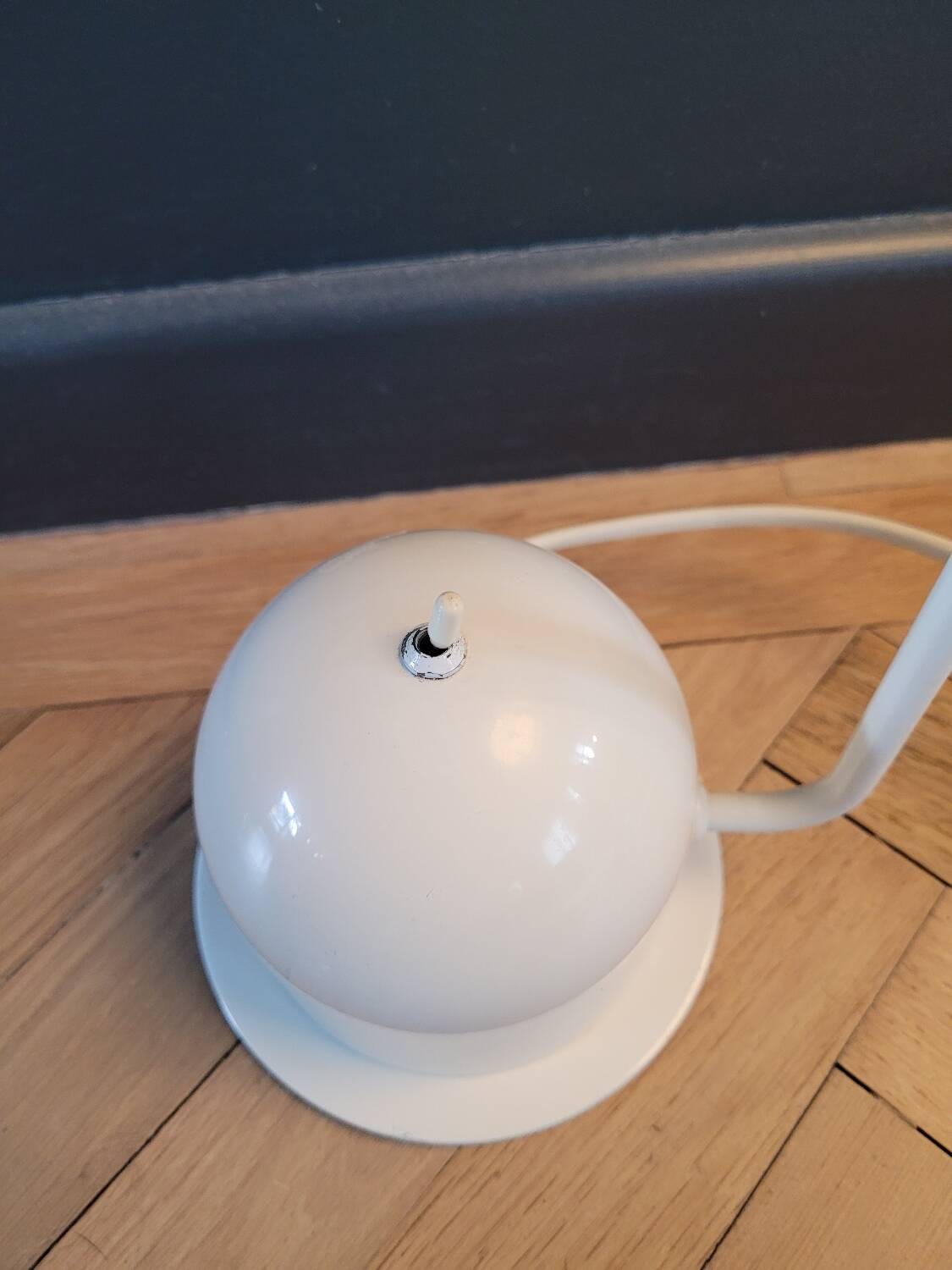 Vintage articulated desk lamp in white lacquer