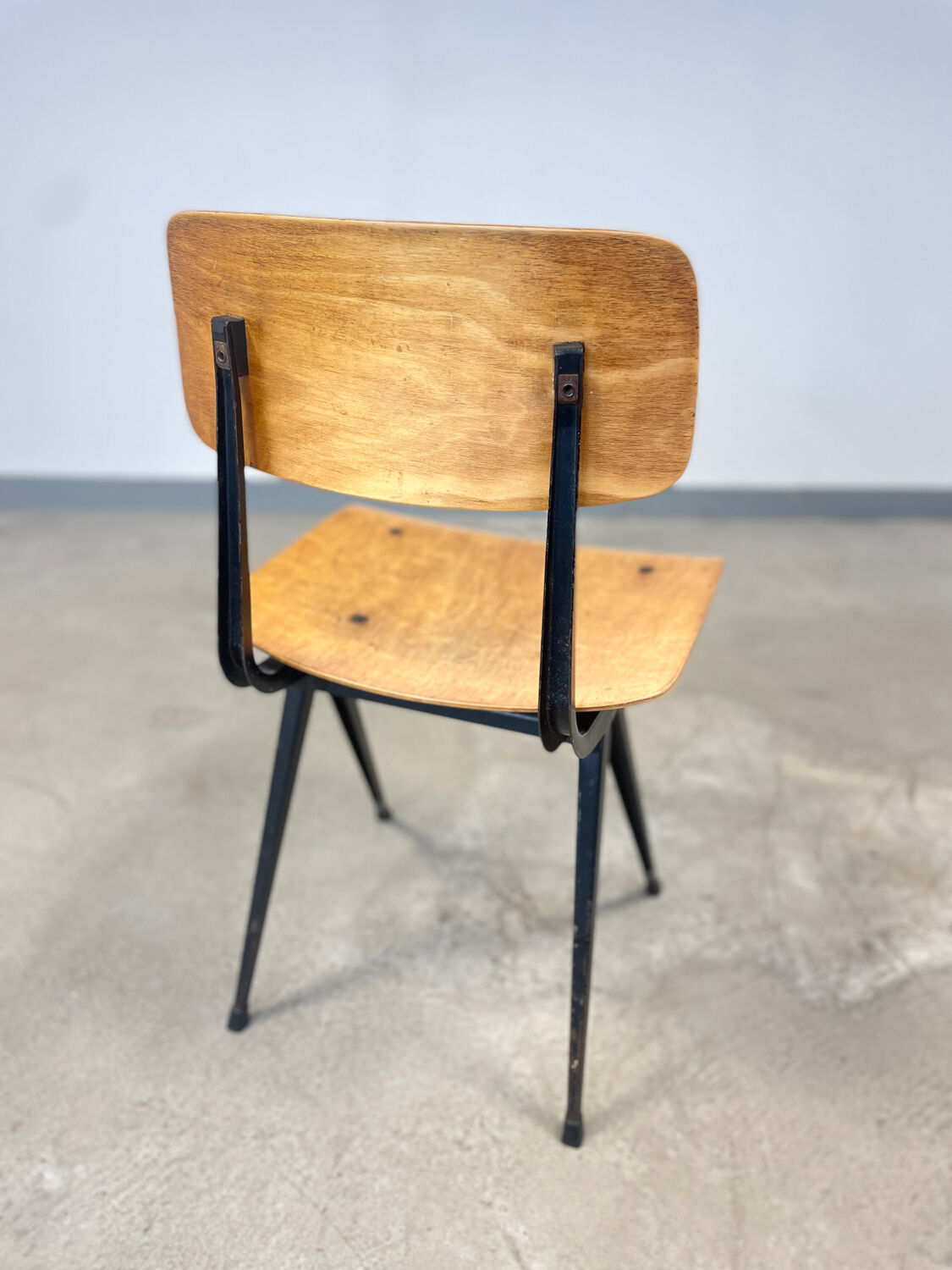 School chair result Friso Kramer, 60s, Netherlands