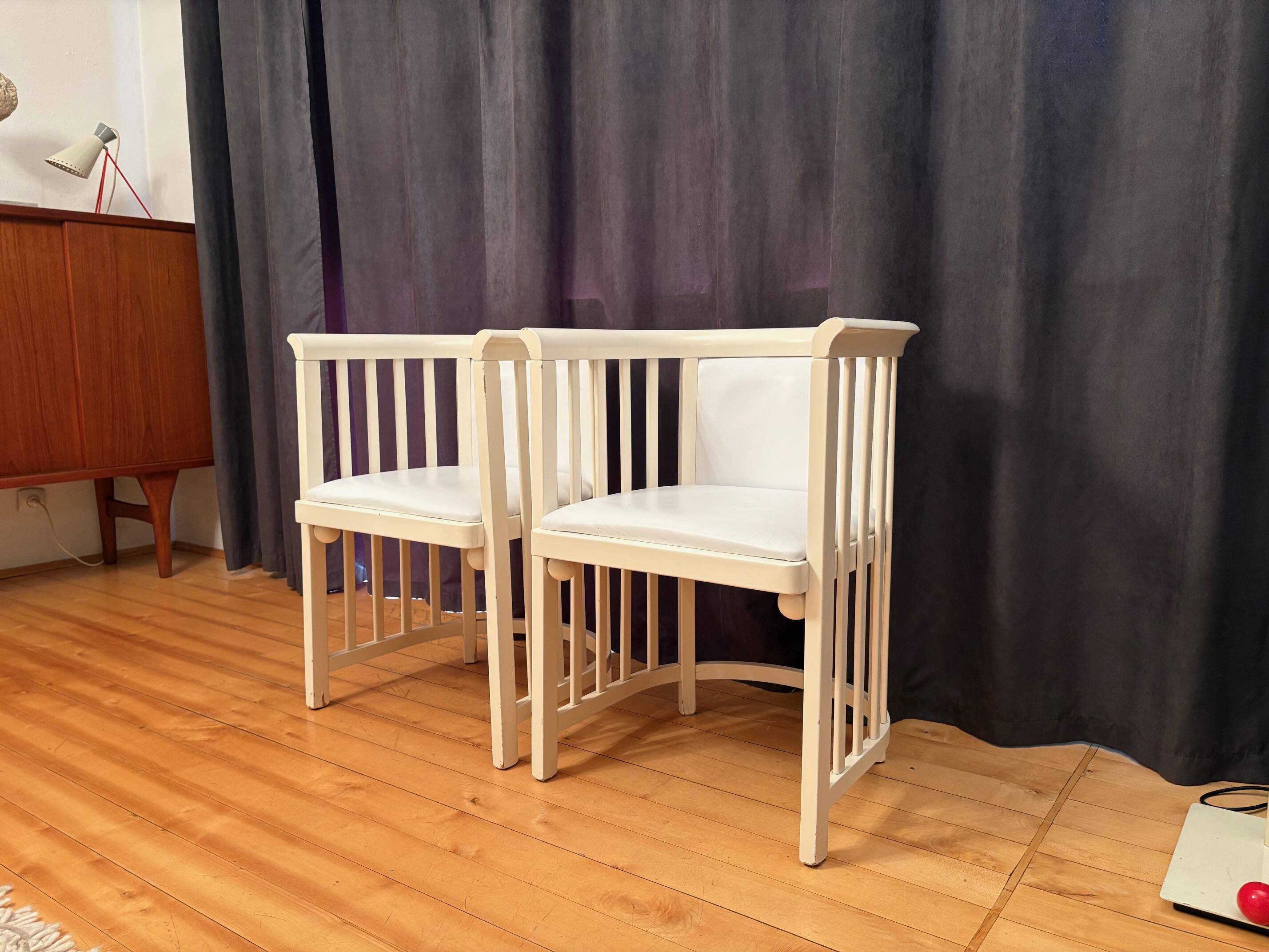 Pair of armchairs designed by Josef Hoffmann for Cabaret Fledermaus, Austri