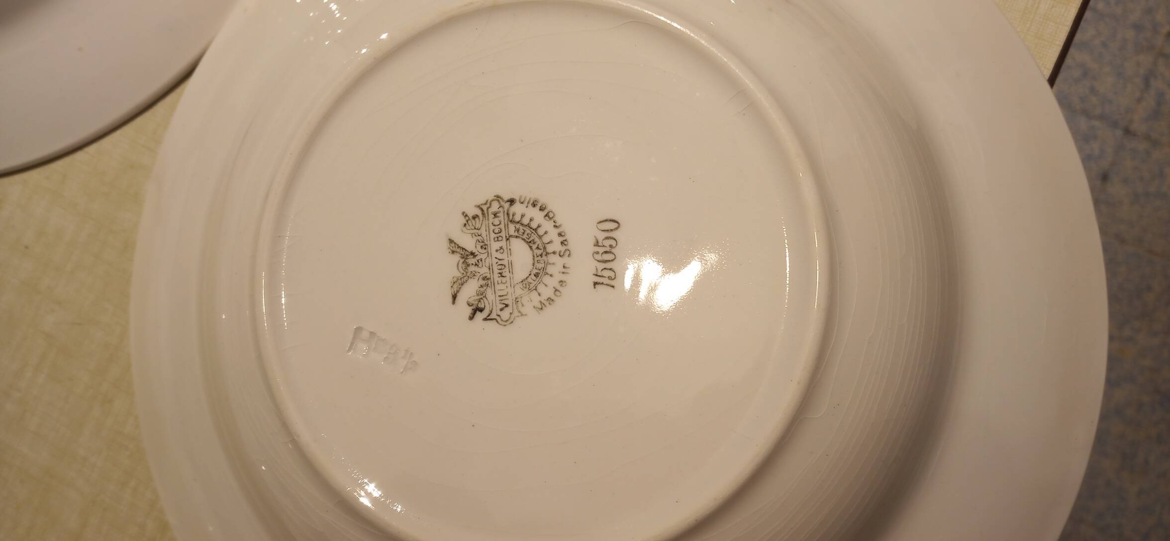 6 Villeroy & Boch art-deco soup plates