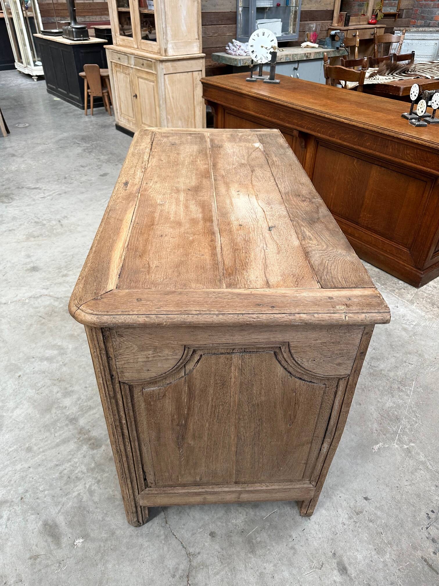 Commode en chêne Début XIXème