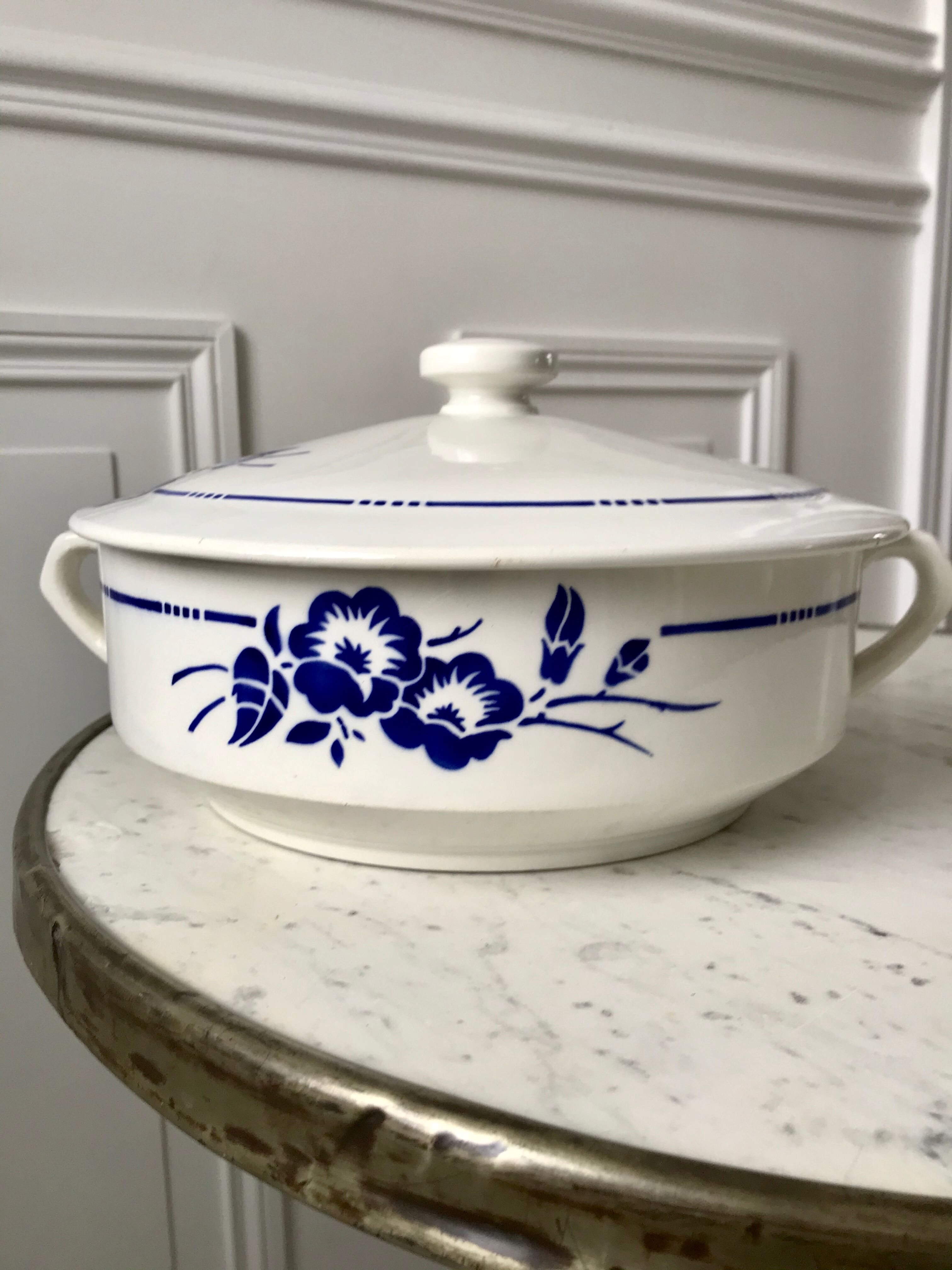 Soup tureen Saint-Amand blue flowers 30s-40s