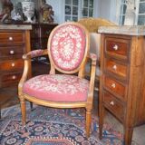 Paire de petites commodes époque XIX e