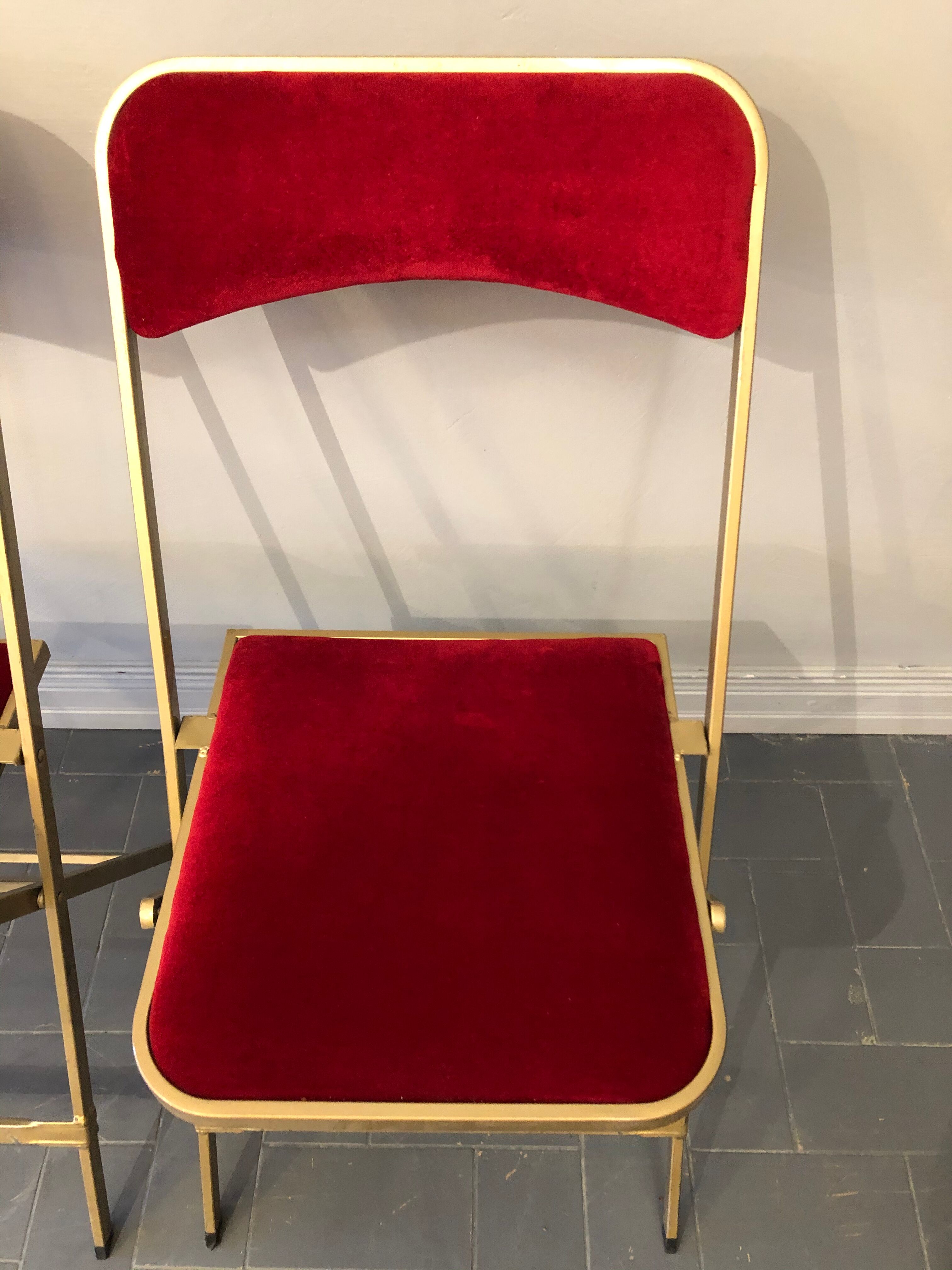 Duo of folding chairs