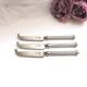 Lot de 3 petits couteaux à fromage métal argenté