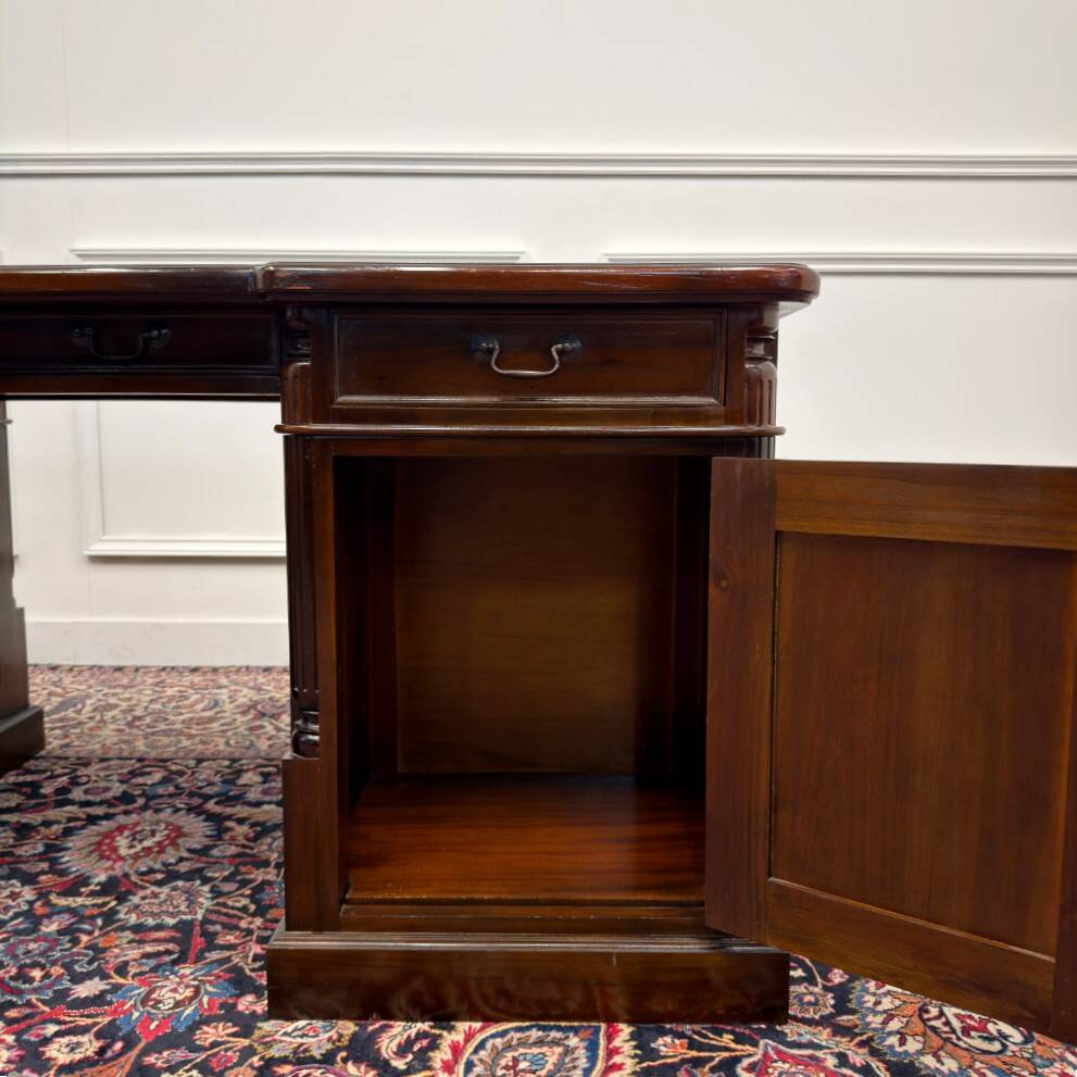 Ensemble de bureau anglais classique avec chaises de bureau