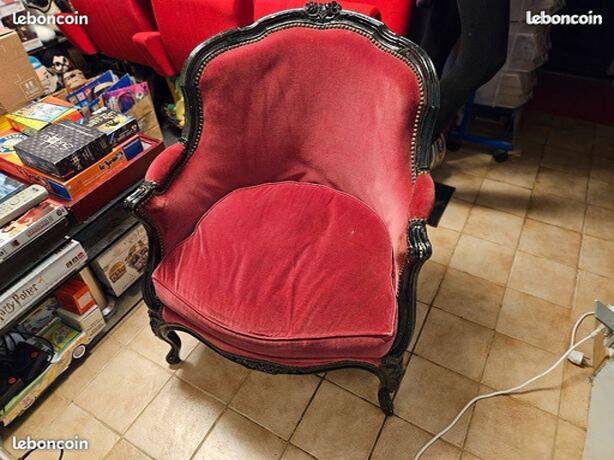 Fauteuil cabriolet style Louis XV - Velours rouge et bois noir