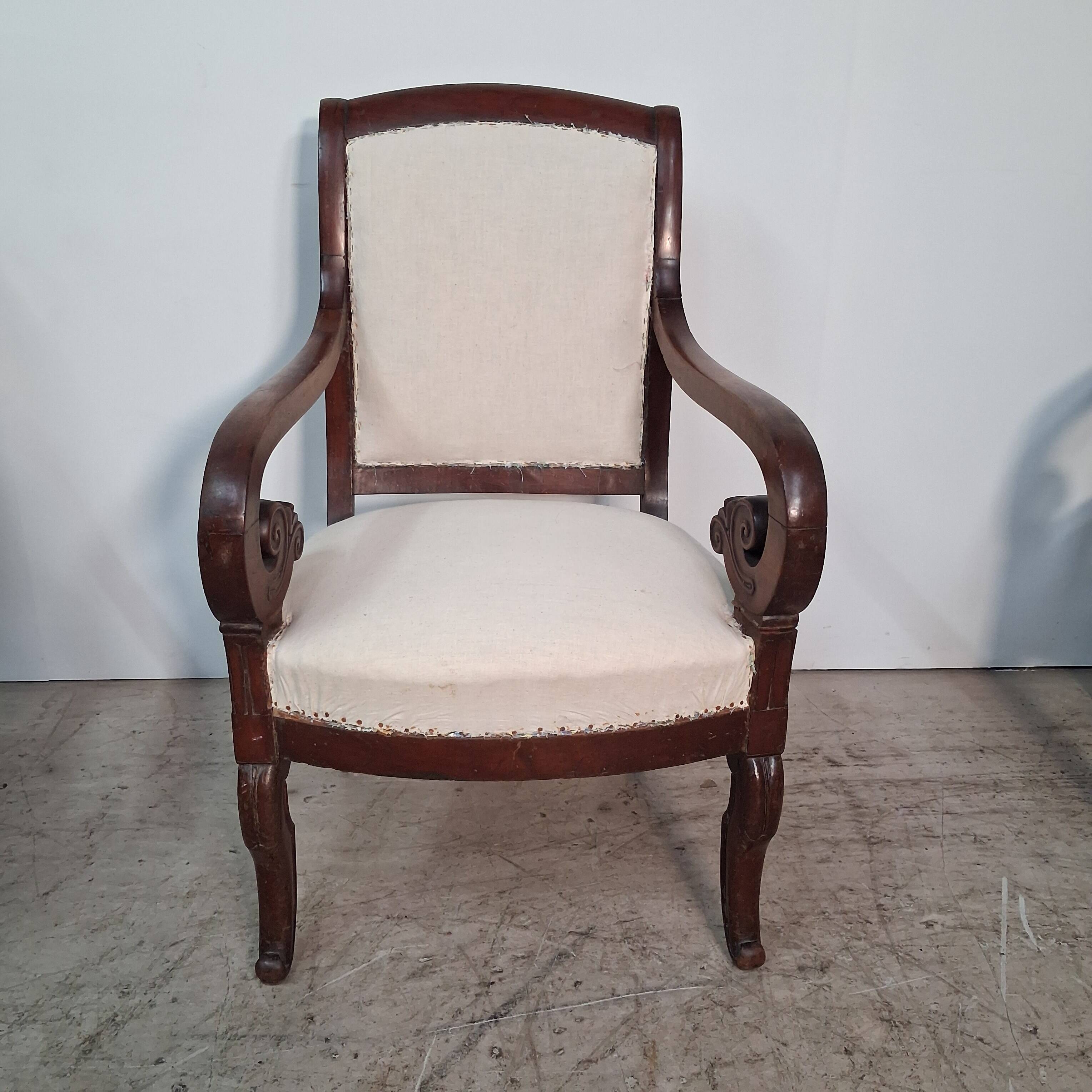 4 mahogany chairs from the Restoration period