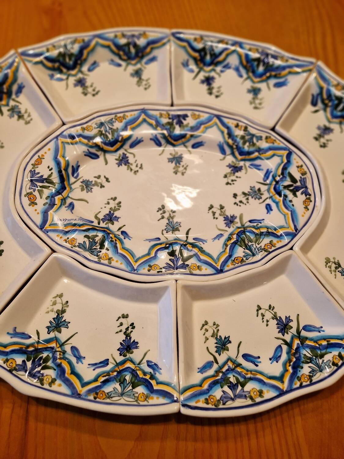 Large 7-piece display dish in Greek earthenware