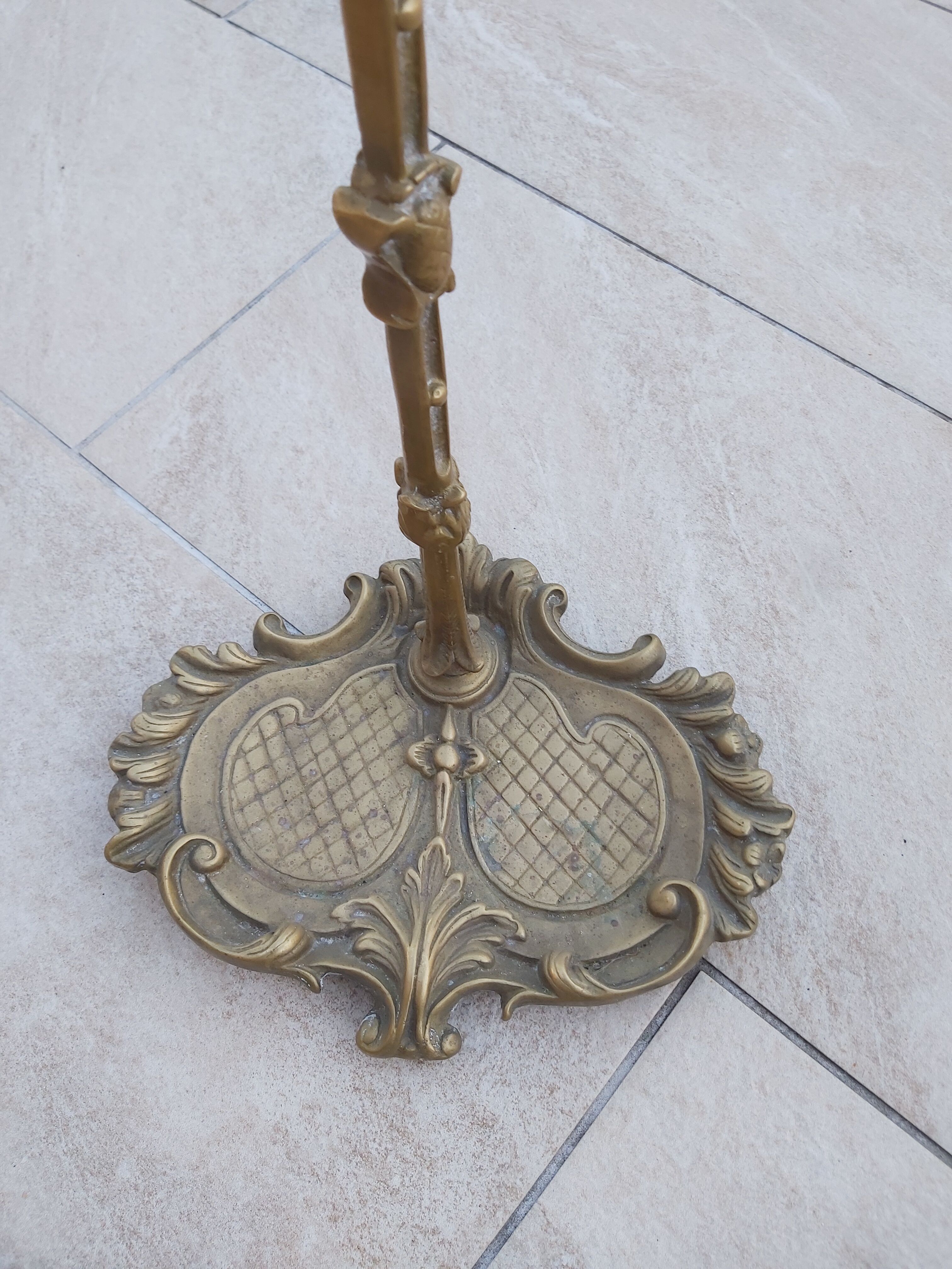 Bronze fireplace servant