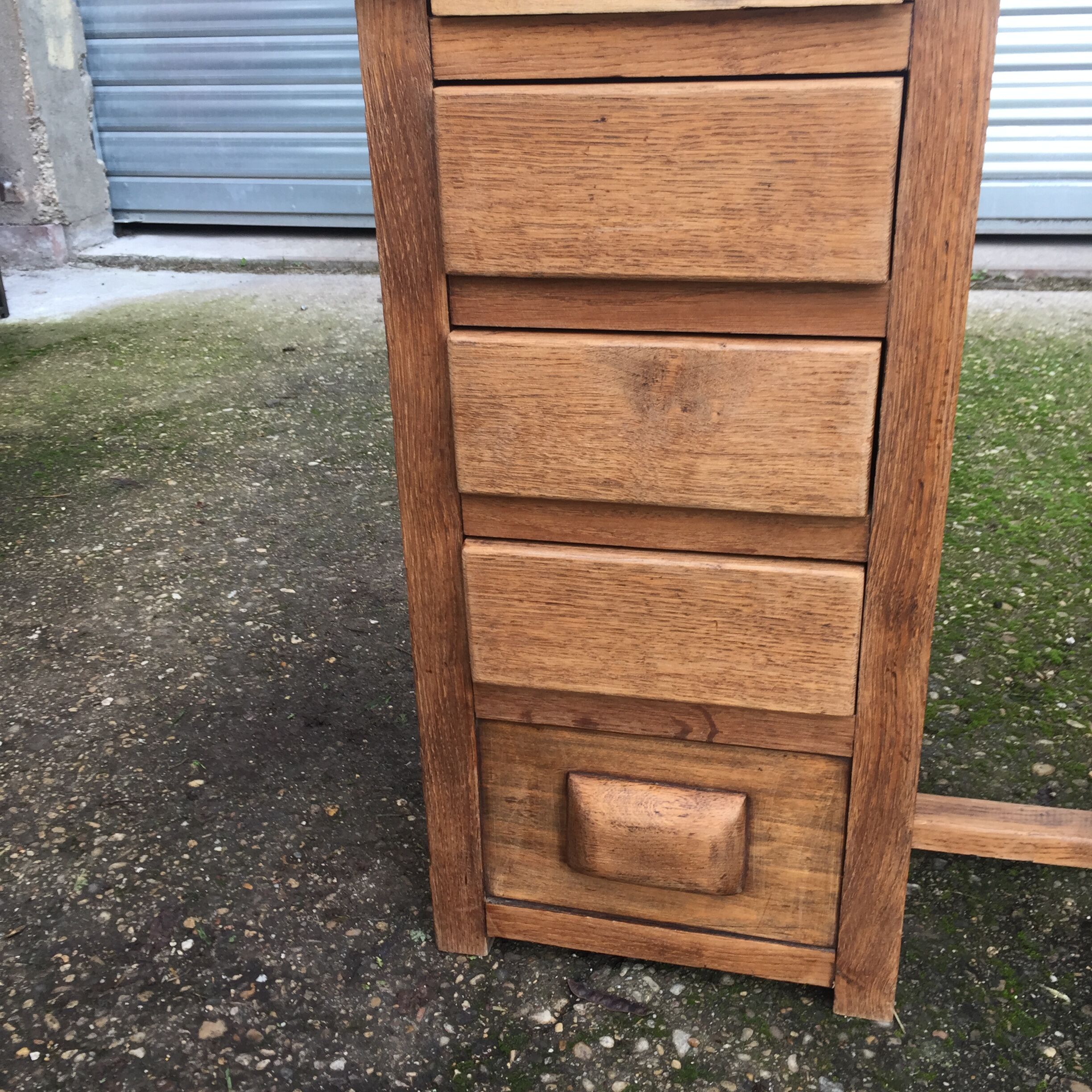 Bureau d’enfant en chêne années 50