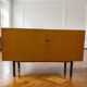 Meuble vintage en bois (commode, meuble TV) avec cadre noir