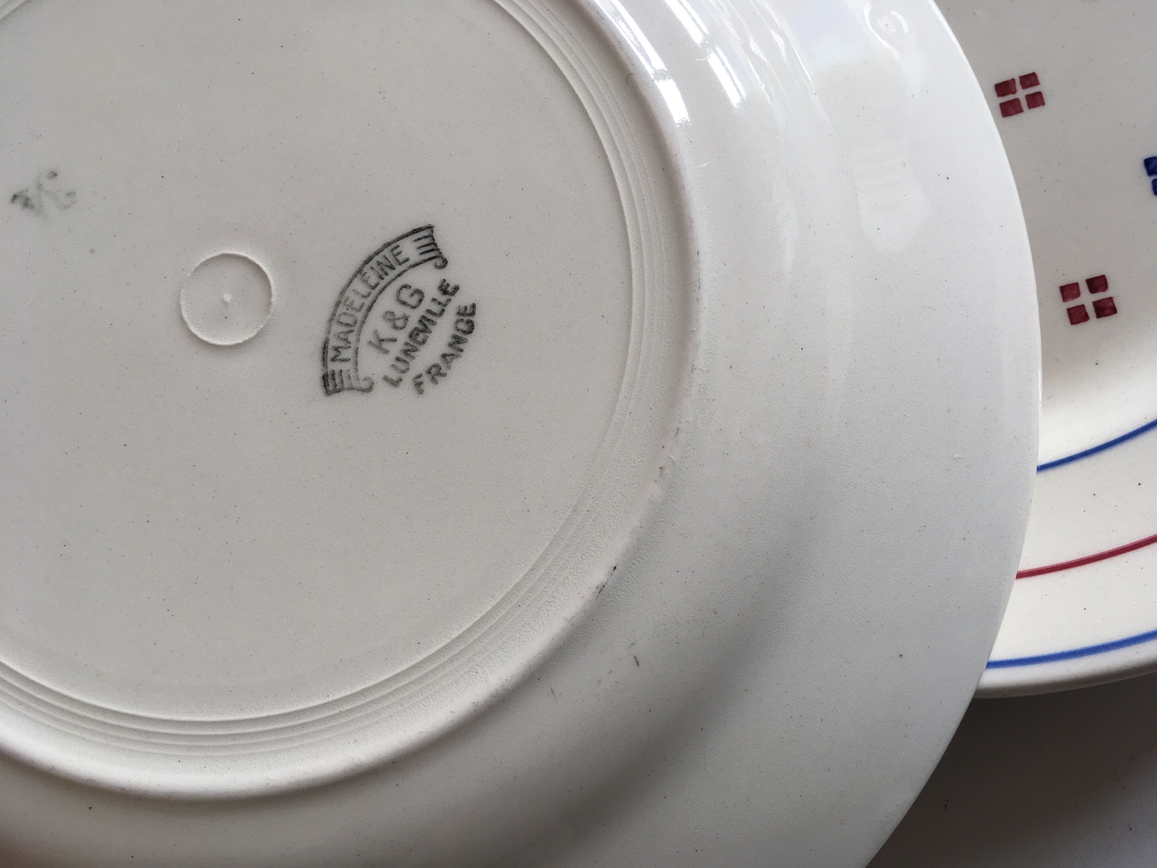 set of flat plates in lece of Lunéville 1960 décor Madeleine