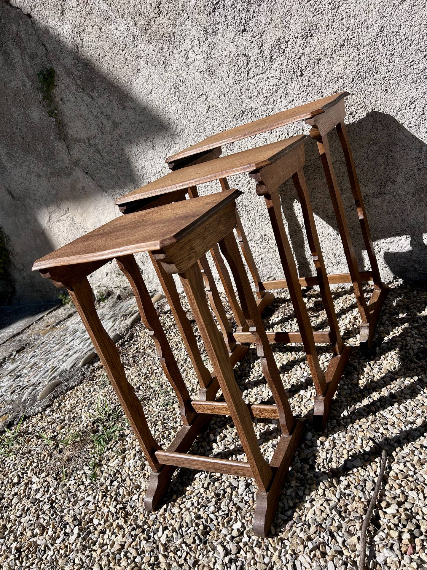 Tables gigognes