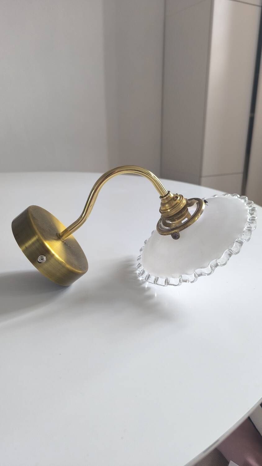 Wall lamp in gilded brass and mini opaline 1930