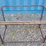Table avec ancien hublot de bateau en  laiton avec piètement en fer / 110 X 70 X 76 cm