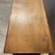 Bureau en bois avec tiroirs vintage