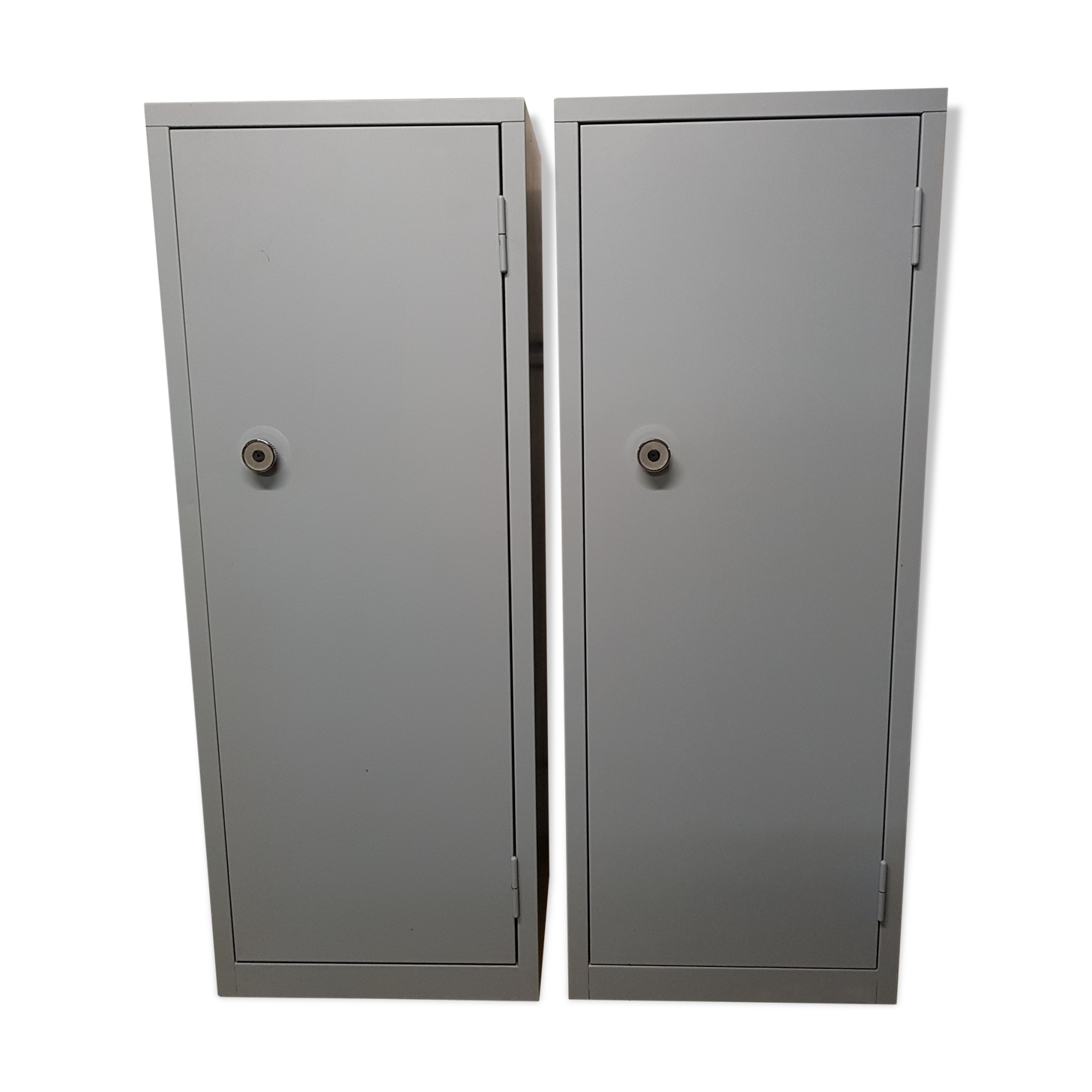 Set of 2 metal dressers