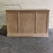 Desk in solid elm with natural airbrushing