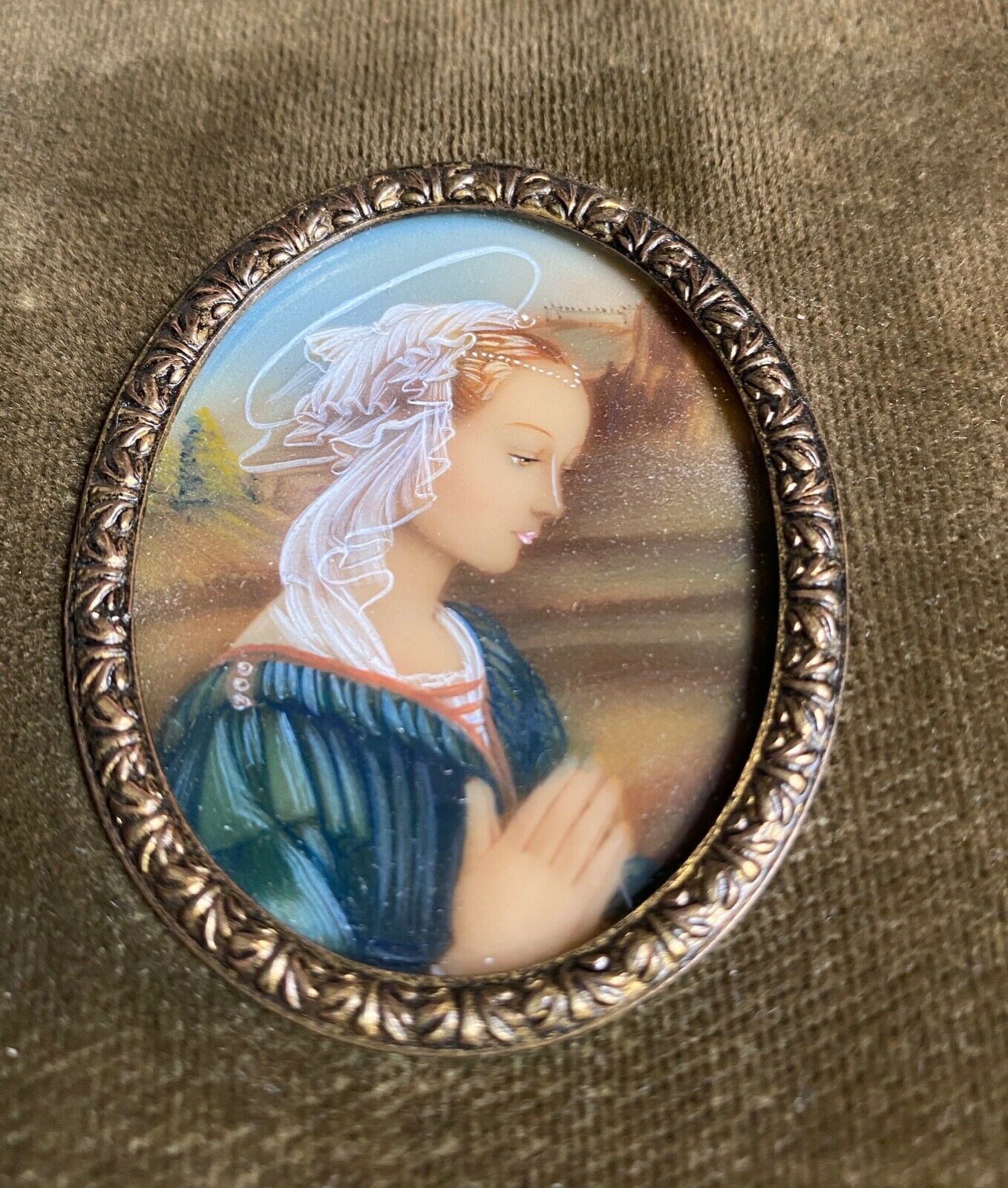 Miniature vierge en priere 1900 velours rose dore peinte a la main