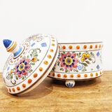 Vintage polychrome box'70 made of Delft ceramic. In perfect condition.