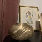 Brushed metal shell vase