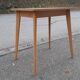 Table et chaise bistrot vintage