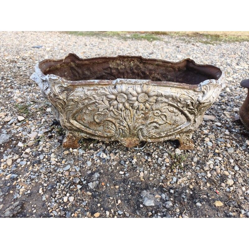 Pair of cast iron planters from 1900 in Charleville - Mézières
