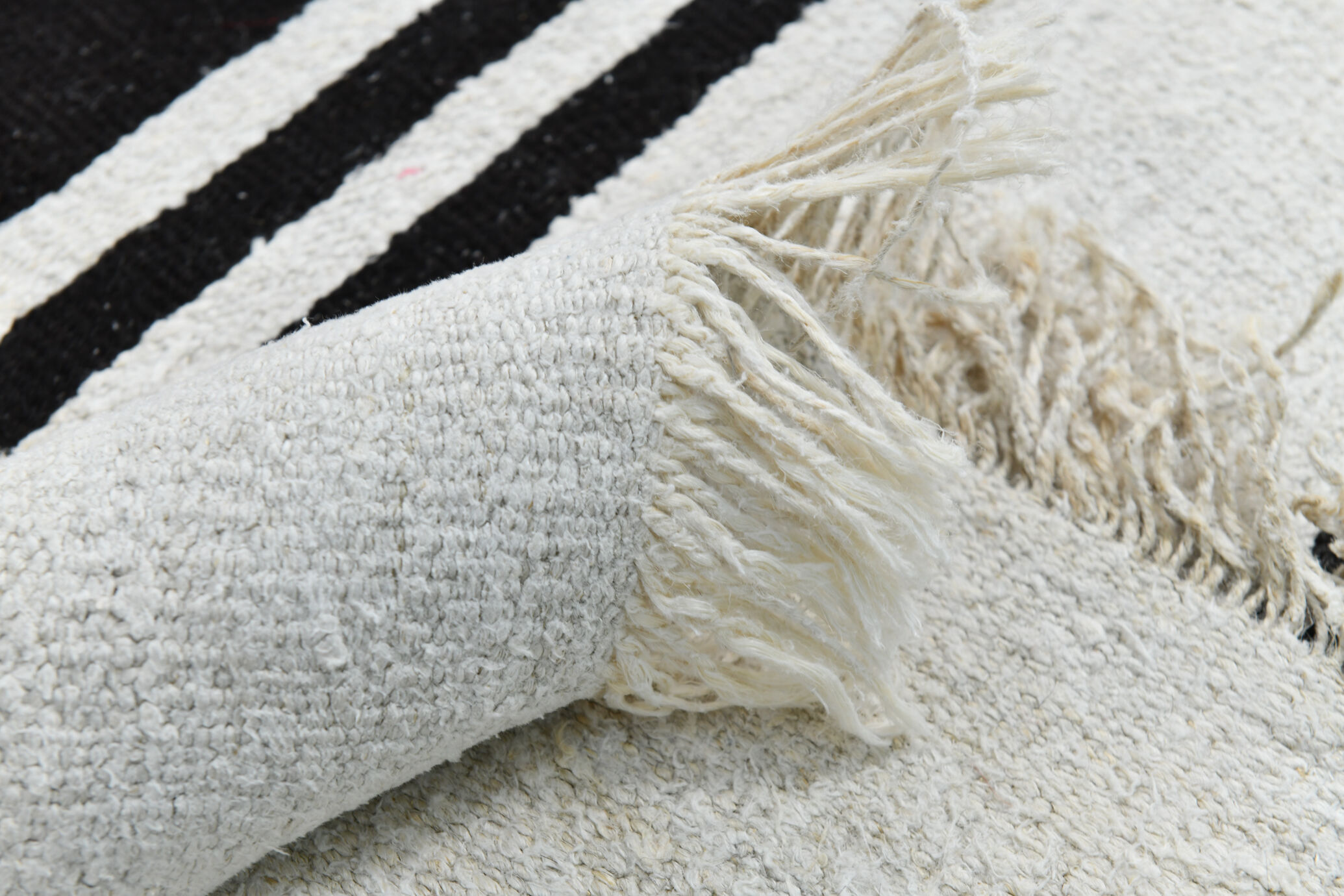 6x13 White & Black Hemp Carpet, 202x404Cm