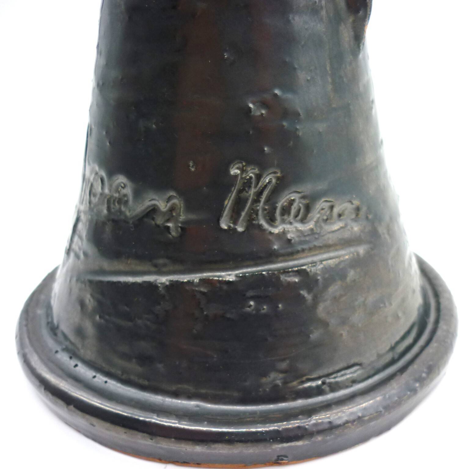 Vase pichet en céramique émaillée noire métal, signé Jean Marais, Vallauris