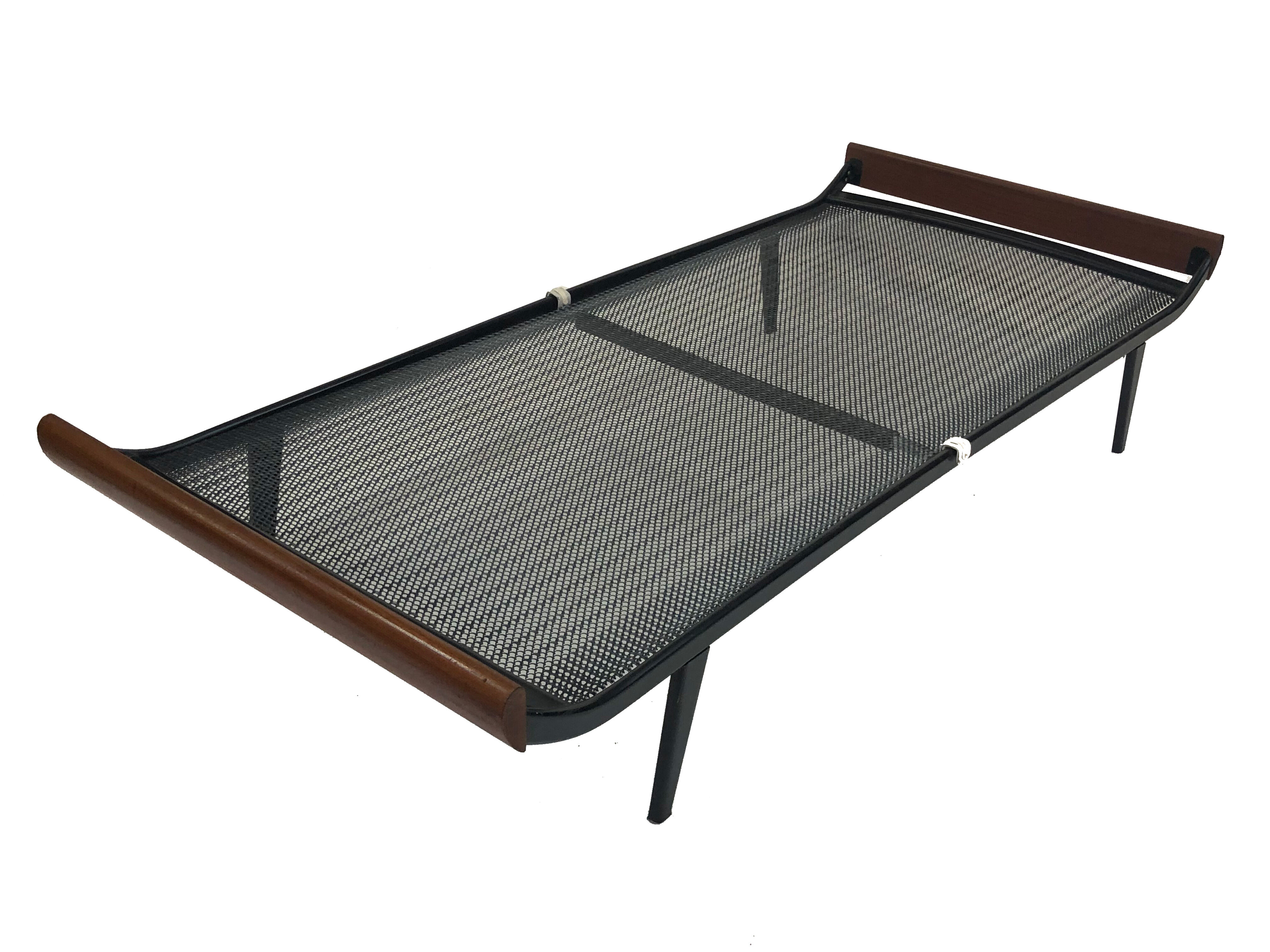 Vintage Daybed Auping Cleopatra bed Dick Cordemeyer teak metal design