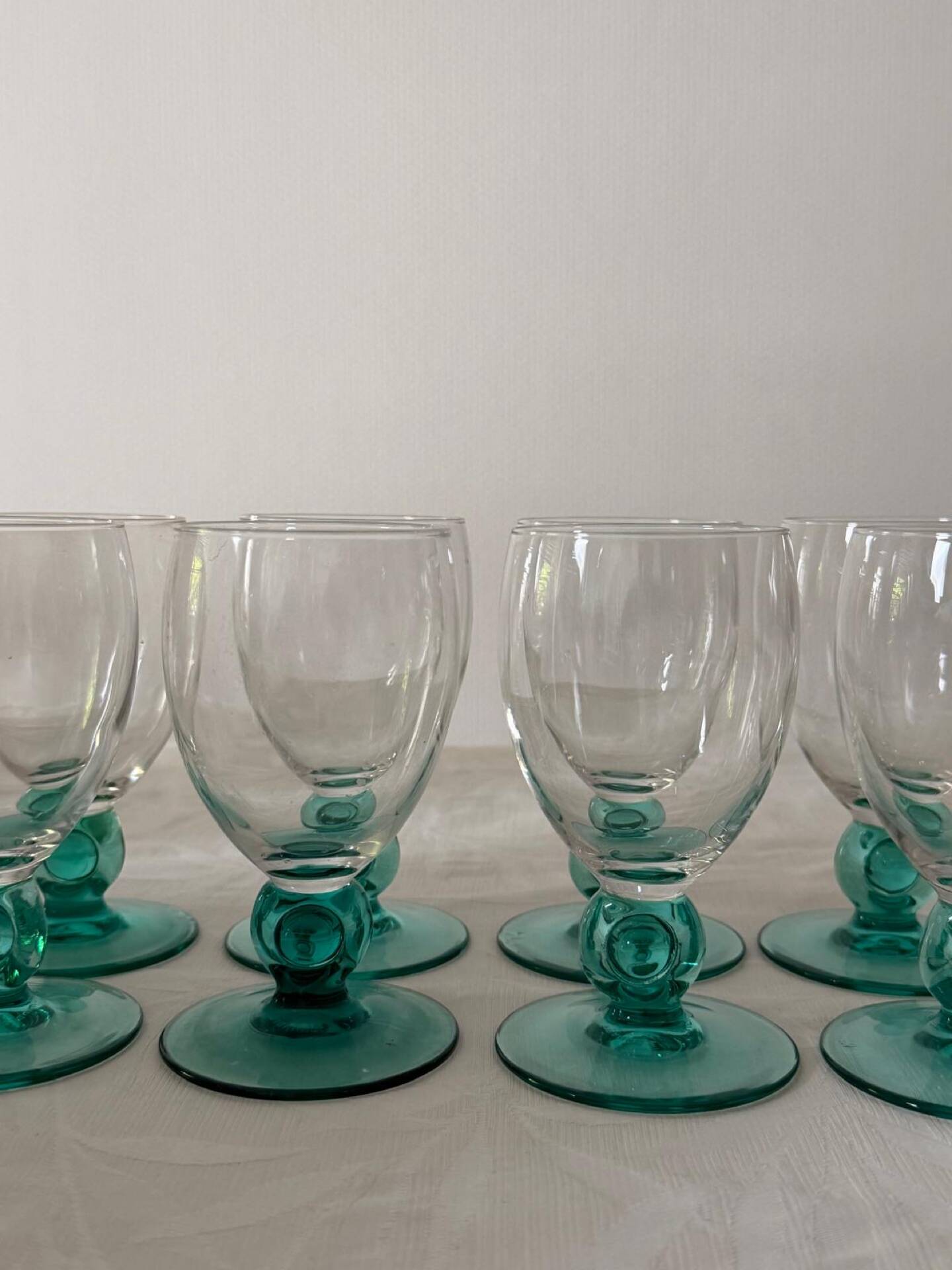 Lot of 8 vintage stemmed glasses