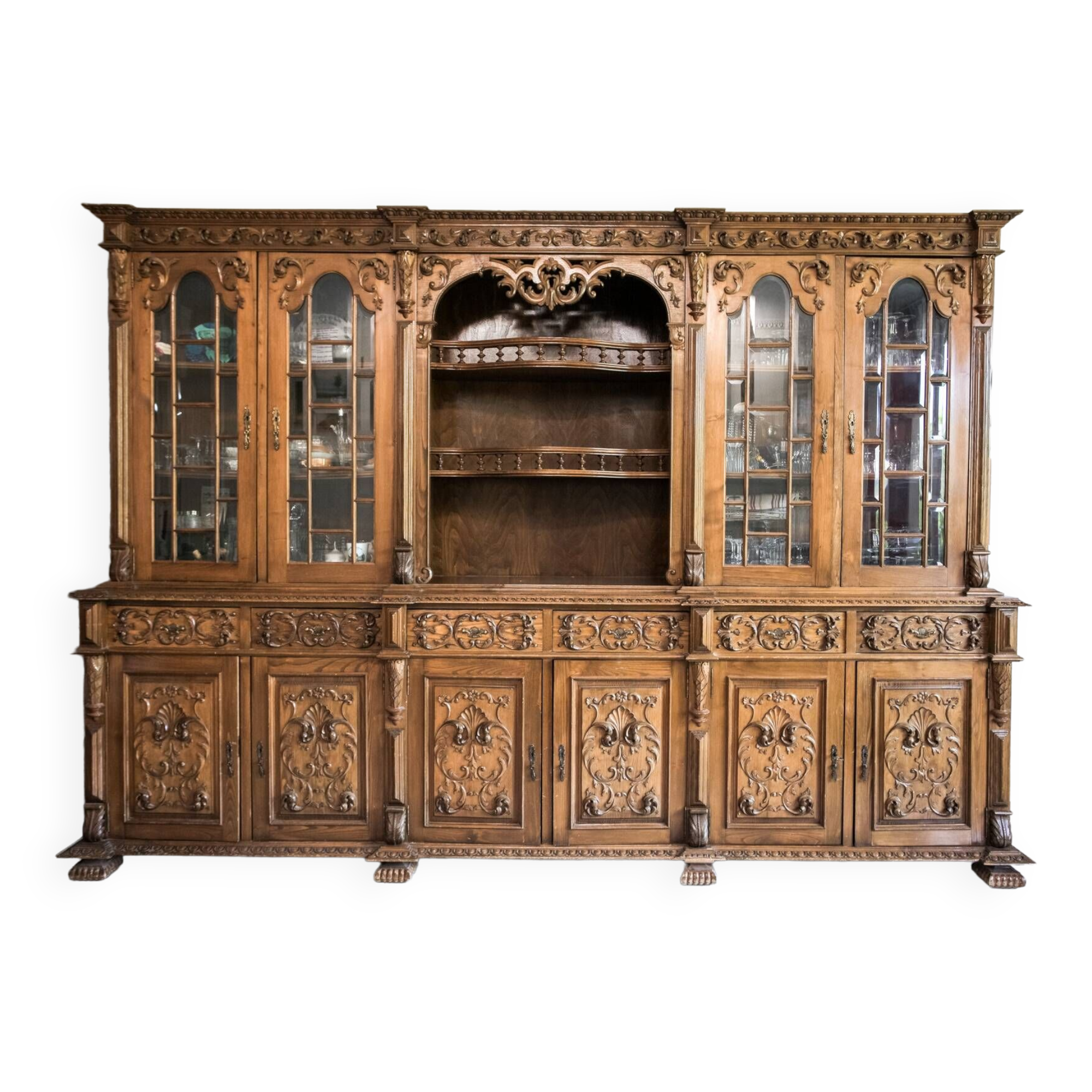 Old carved sideboard Portugal vintage solid wood