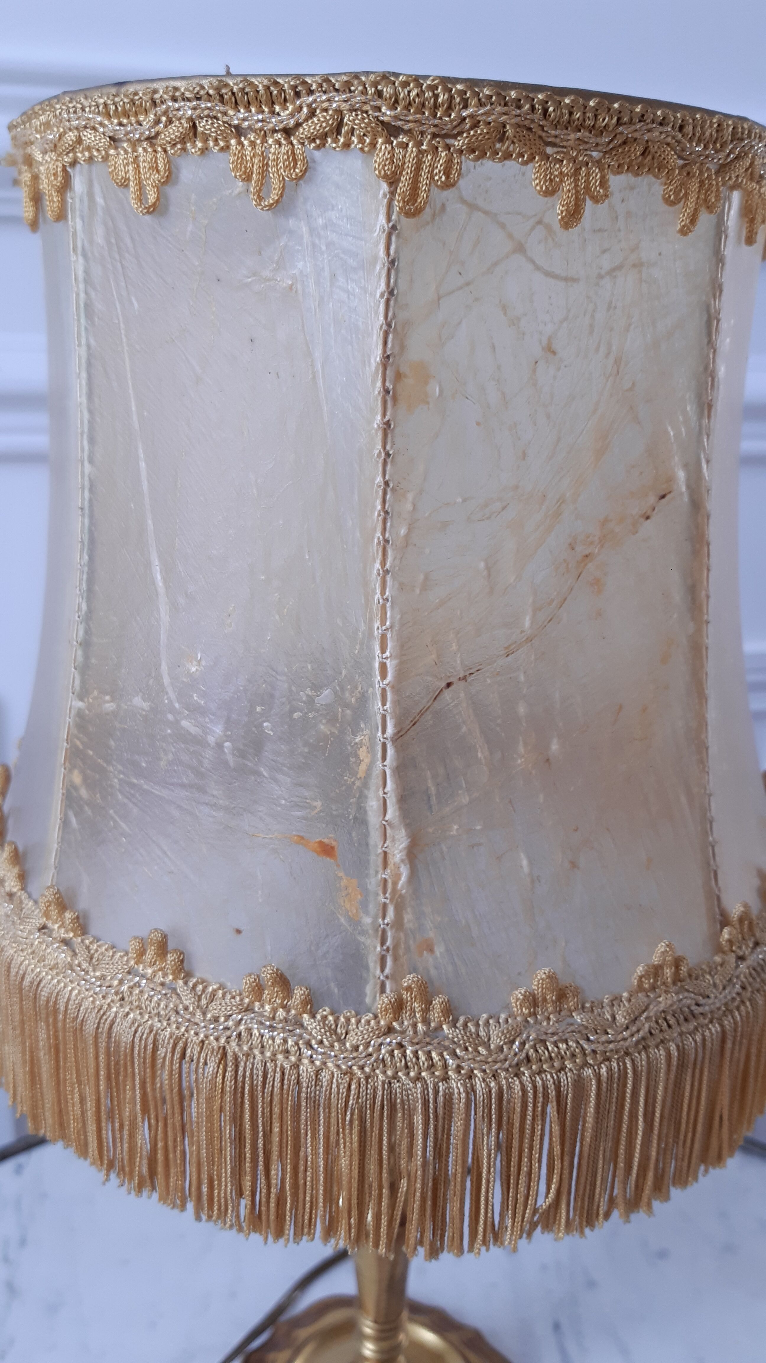 Old lamp in gilded steel and mother-of-pearl lampshade 60-70s