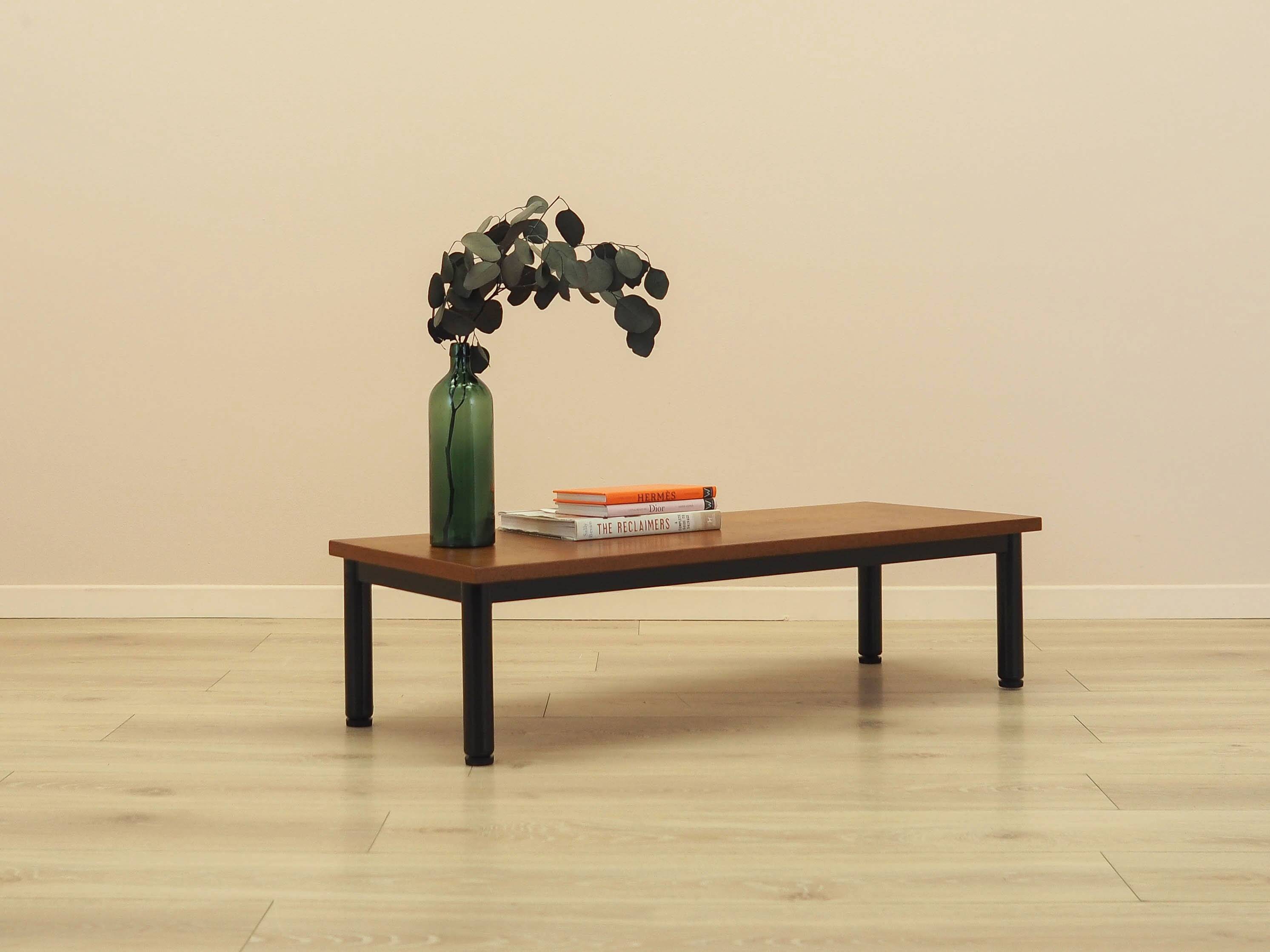 Table basse en placage danois, années 1960