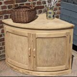 Corner cabinet