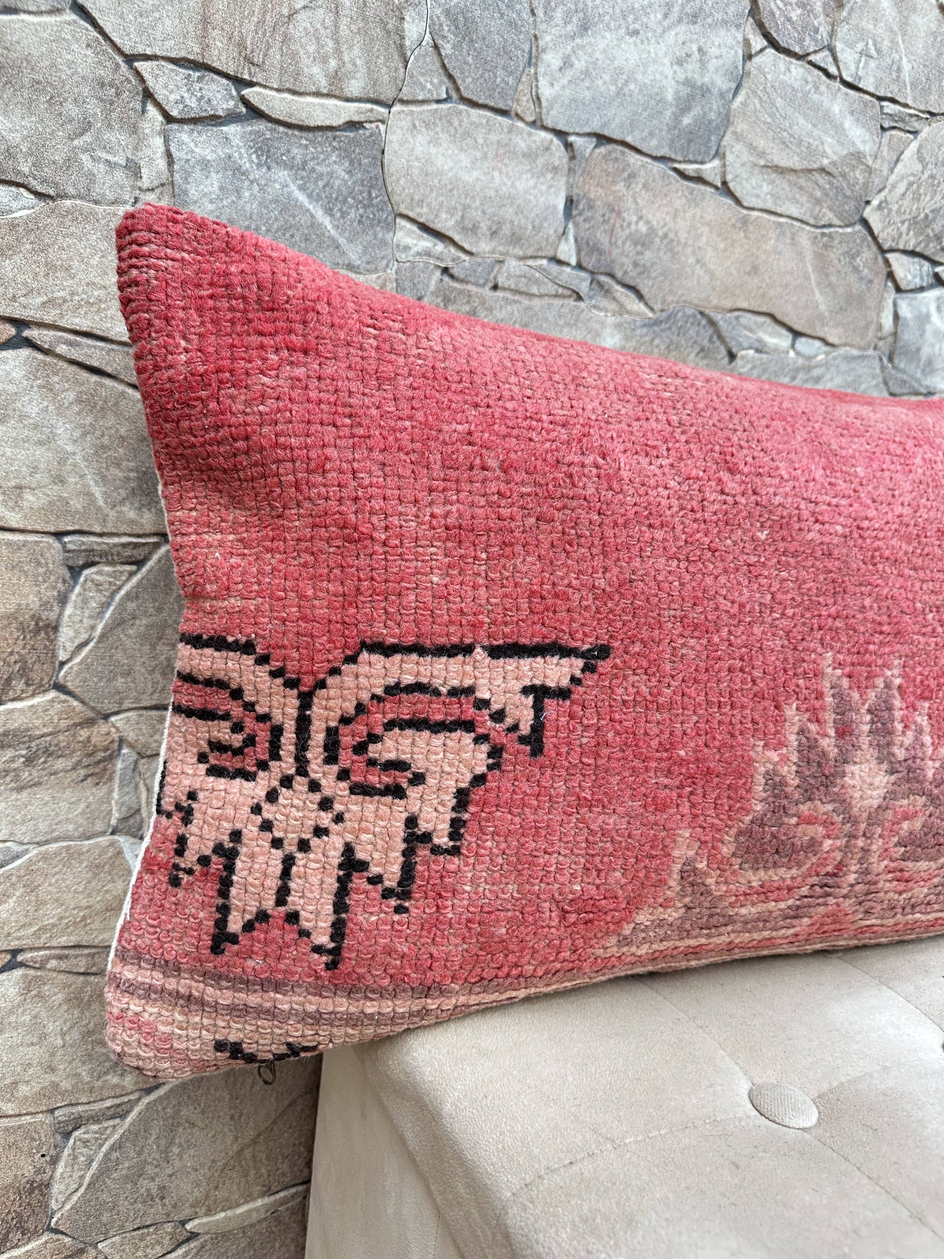 Beautiful vintage Berber Kilim cushion from Morocco