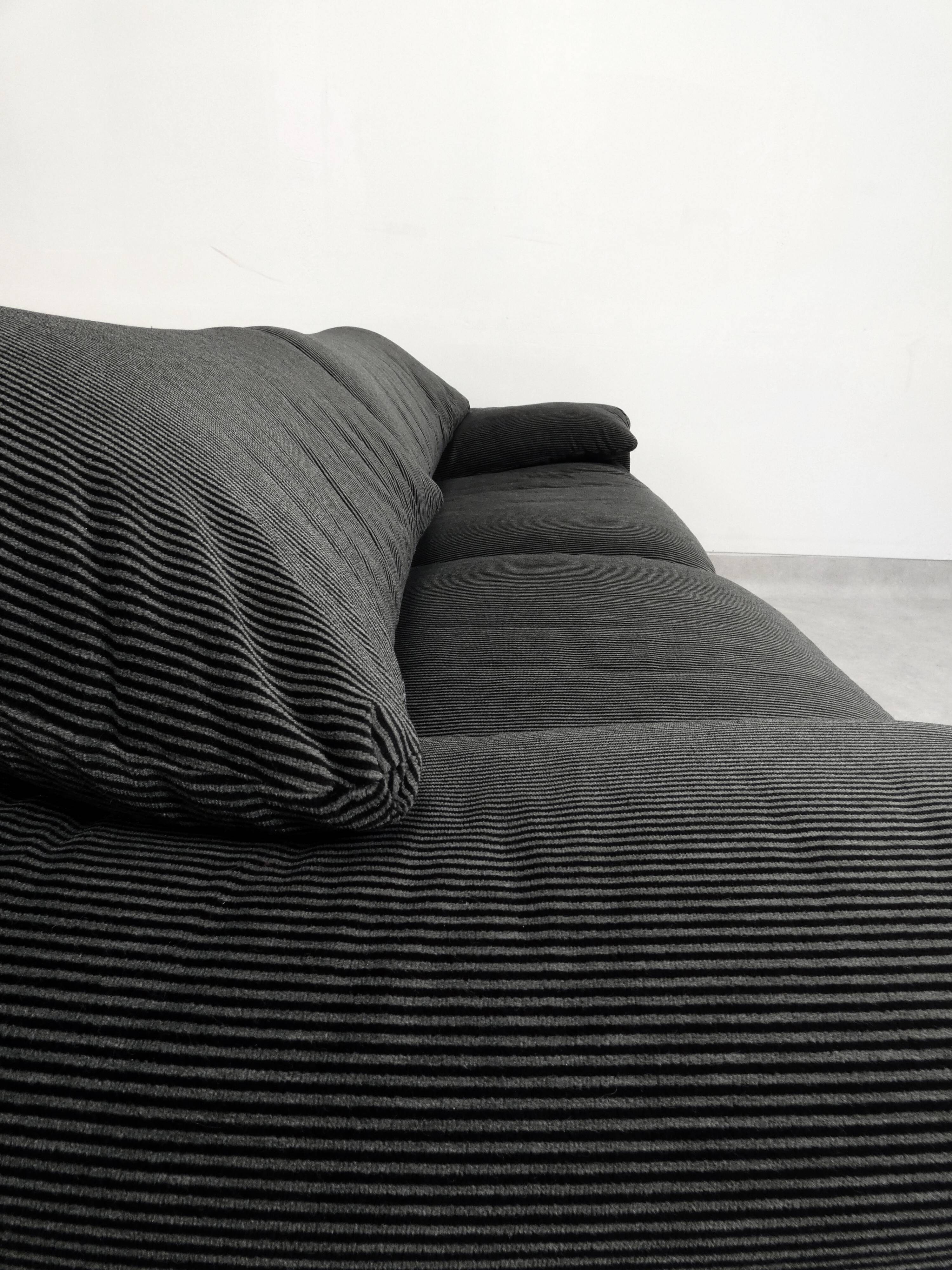 Cassina Maralunga 2.5-seater bicolour black/grey sofa