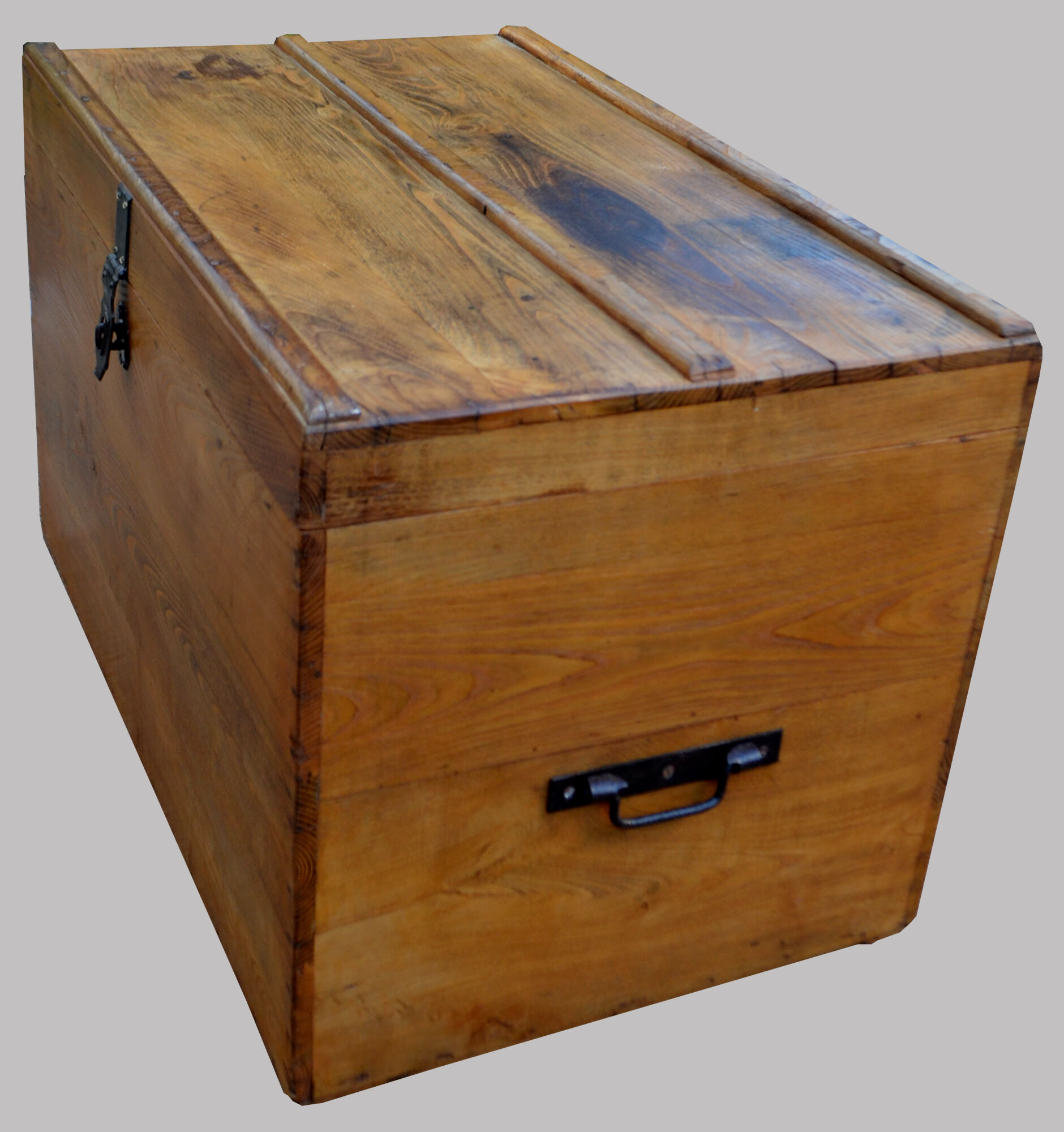 Large oak chest