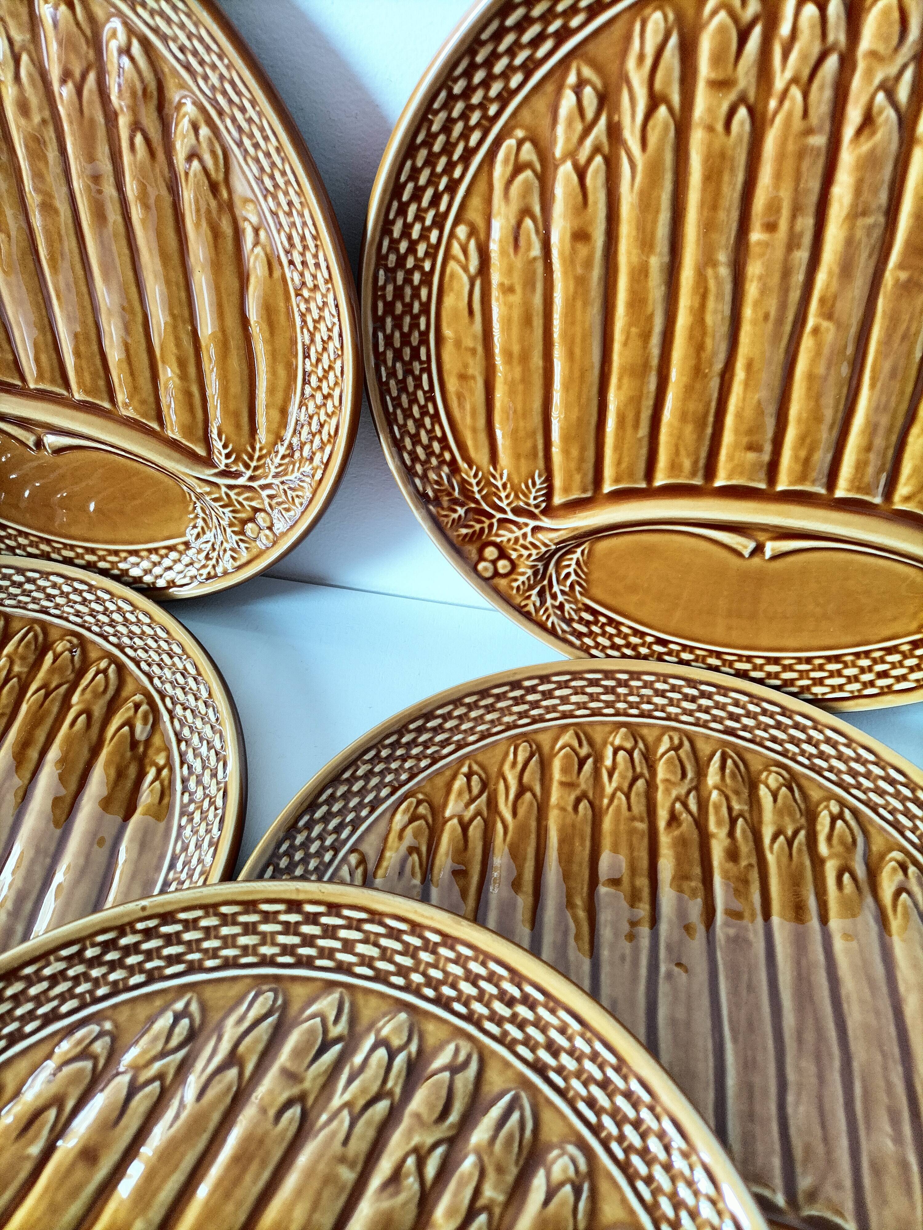 Set of 6 asparagus barbotine plates