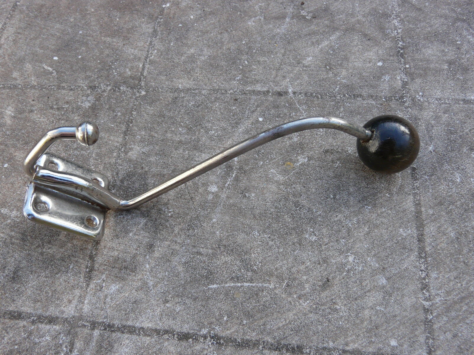 Double patère en bois et métal porte manteau