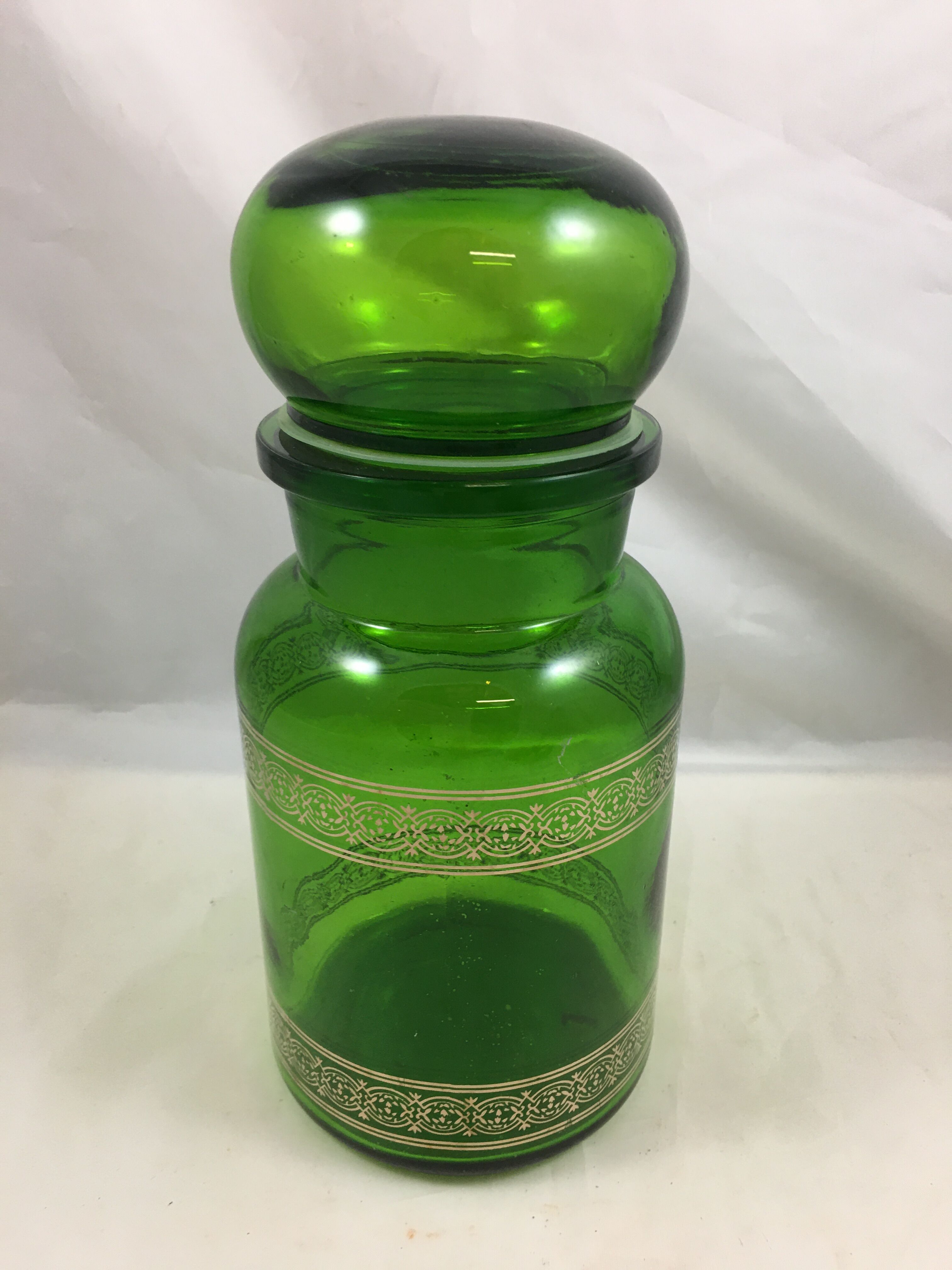 Pot apothecary pharmacy green and golden