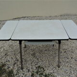 kitchen table in formica